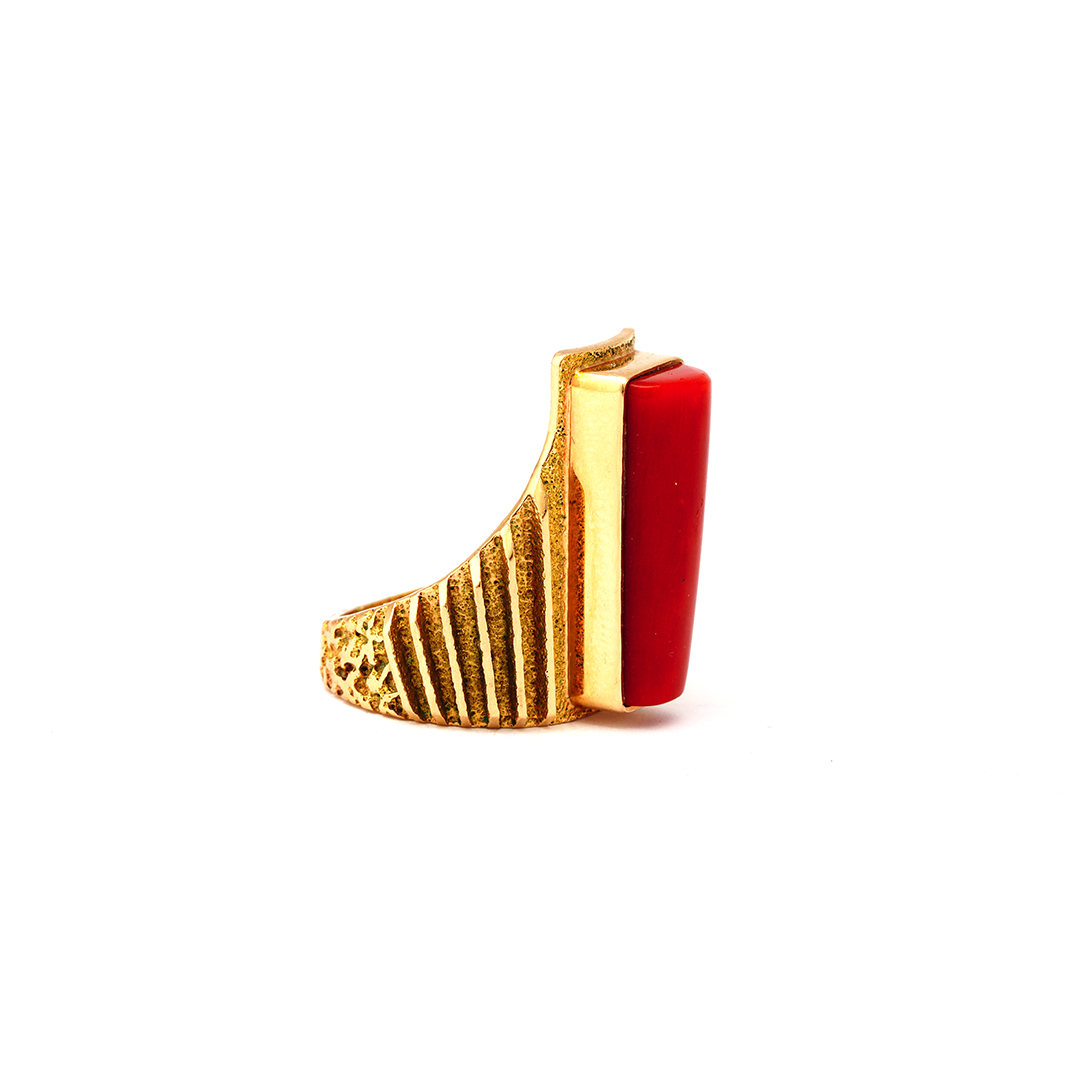 Al Nez 14K Gold Coral Ring - Image 4